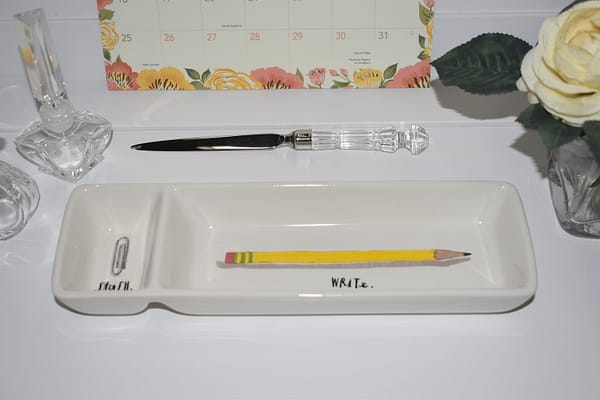 Ceramic Stash & Pencil Tray: Zoomed out